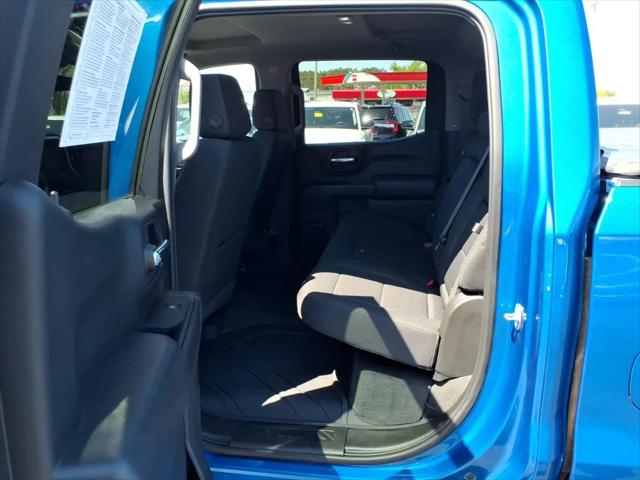 2023 Chevrolet Silverado 1500 4WD Crew Cab Short Bed Custom