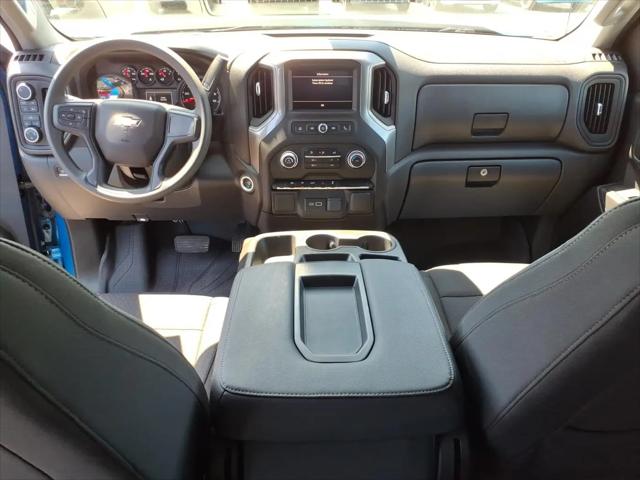 2023 Chevrolet Silverado 1500 4WD Crew Cab Short Bed Custom