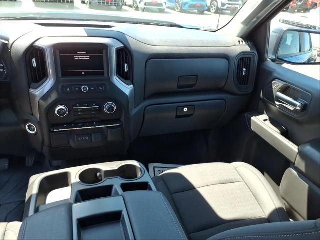2023 Chevrolet Silverado 1500 4WD Crew Cab Short Bed Custom