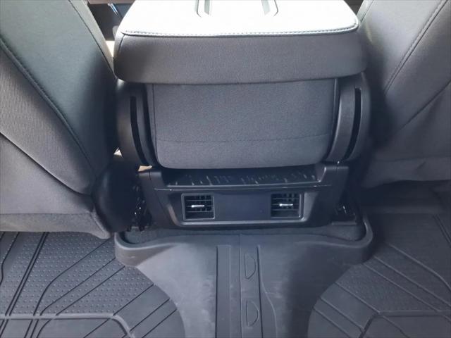 2023 Chevrolet Silverado 1500 4WD Crew Cab Short Bed Custom
