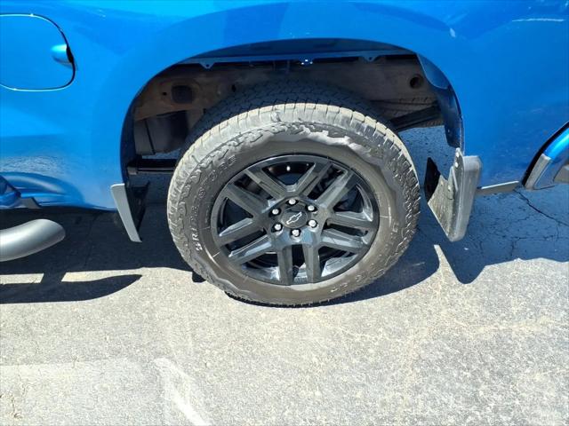 2023 Chevrolet Silverado 1500 4WD Crew Cab Short Bed Custom