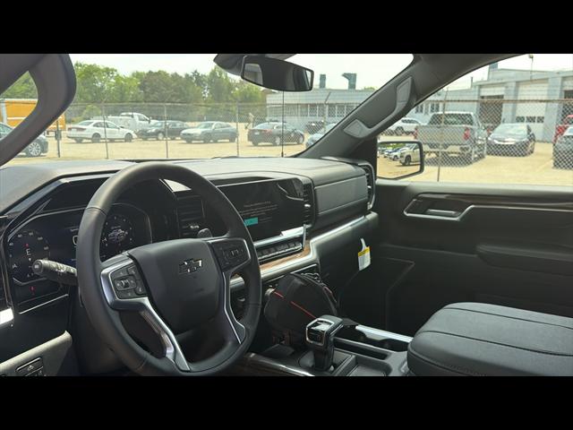 2026 Chevrolet Silverado 1500 4WD Crew Cab Short Bed RST