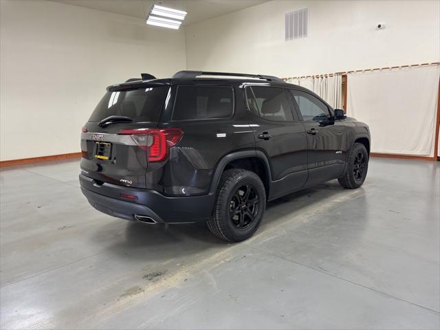 2023 GMC Acadia AWD AT4