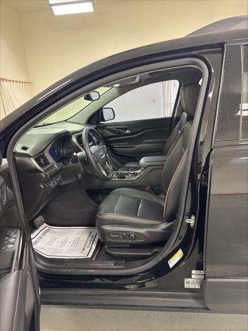 2023 GMC Acadia AWD AT4