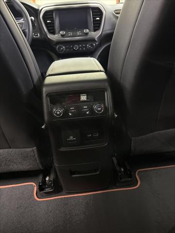 2023 GMC Acadia AWD AT4