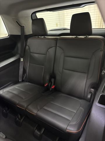 2023 GMC Acadia AWD AT4