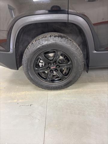 2023 GMC Acadia AWD AT4
