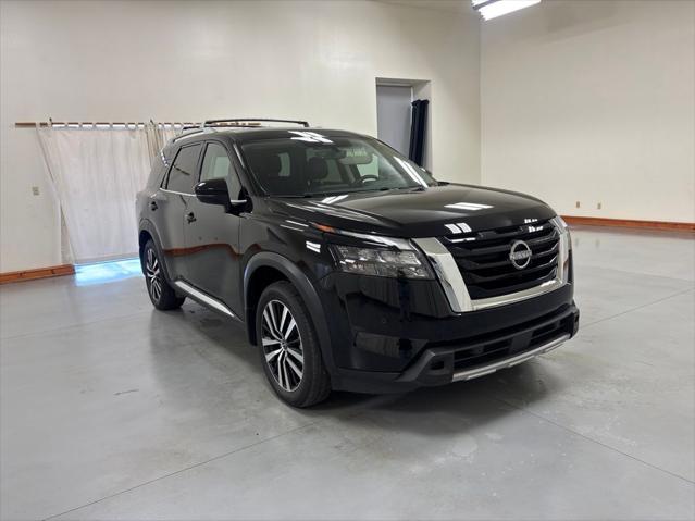 2025 Nissan Pathfinder Platinum FWD