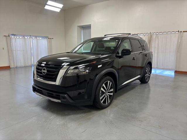 2025 Nissan Pathfinder Platinum FWD