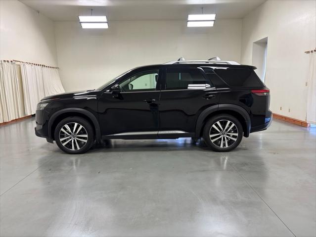 2025 Nissan Pathfinder Platinum FWD