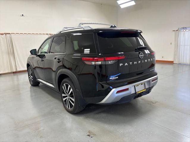 2025 Nissan Pathfinder Platinum FWD