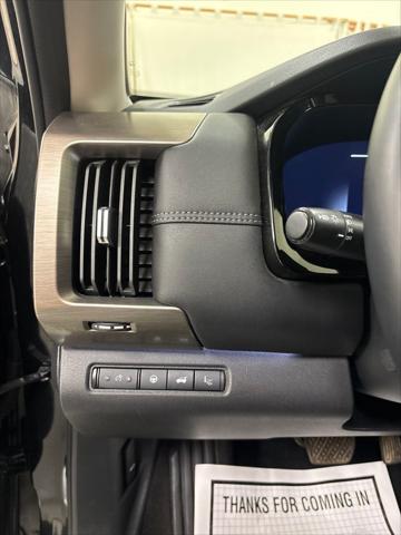 2025 Nissan Pathfinder Platinum FWD
