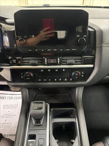 2025 Nissan Pathfinder Platinum FWD