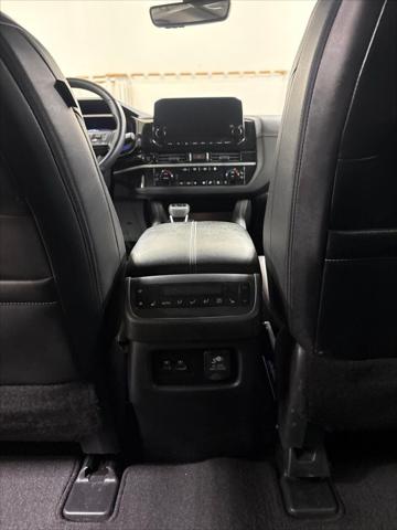 2025 Nissan Pathfinder Platinum FWD