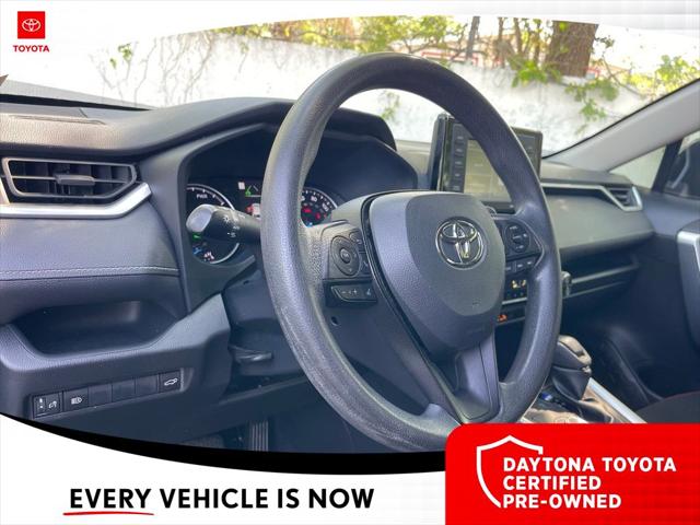 2022 Toyota RAV4 Hybrid XLE