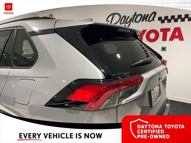 2022 Toyota RAV4 Hybrid XLE