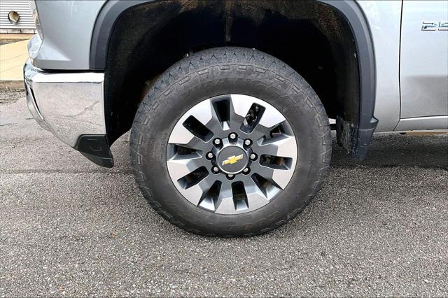 2025 Chevrolet Silverado 2500HD 4WD Crew Cab Standard Bed LT