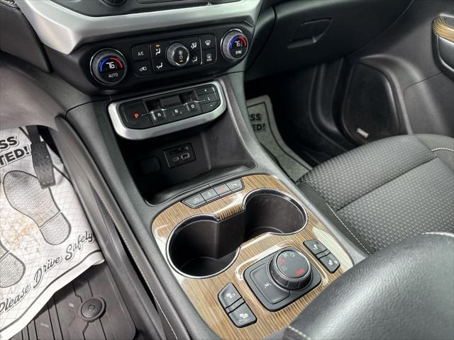 2022 GMC Acadia AWD SLE