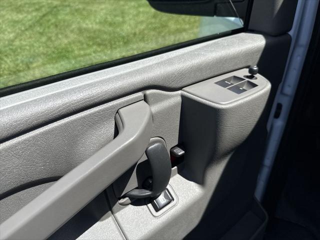 2024 GMC Savana Cargo RWD 2500 Regular Wheelbase Work Van
