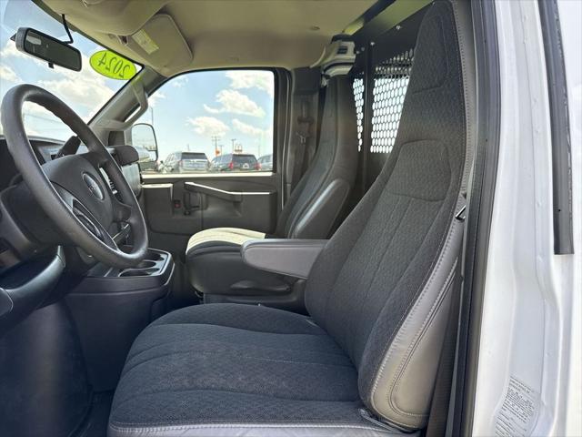 2024 GMC Savana Cargo RWD 2500 Regular Wheelbase Work Van