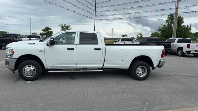 2024 Ram 3500 Tradesman Crew Cab 4x4 8' Box