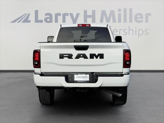 2025 Ram 3500 Big Horn Crew Cab 4x4 8' Box