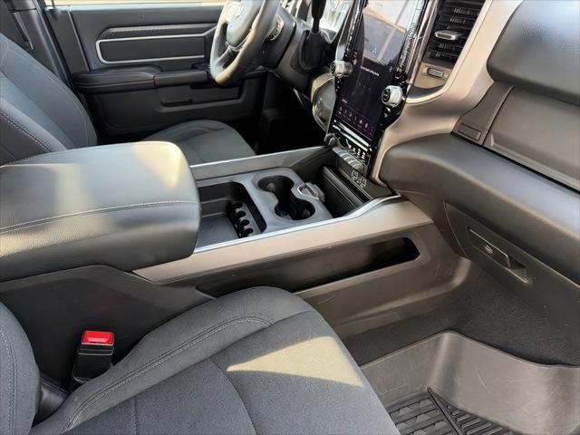 2025 Ram 3500 Big Horn Crew Cab 4x4 8' Box