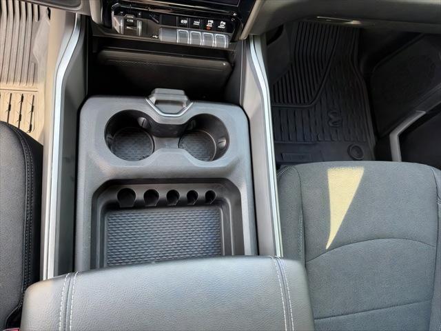 2025 Ram 3500 Big Horn Crew Cab 4x4 8' Box