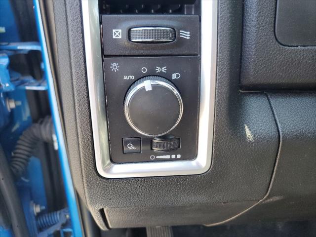 2024 Ram 1500 Classic Warlock Crew Cab 4x4 5'7" Box