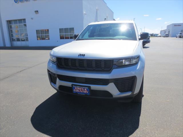2026 Jeep Grand Cherokee GRAND CHEROKEE LAREDO ALTITUDE 4X4