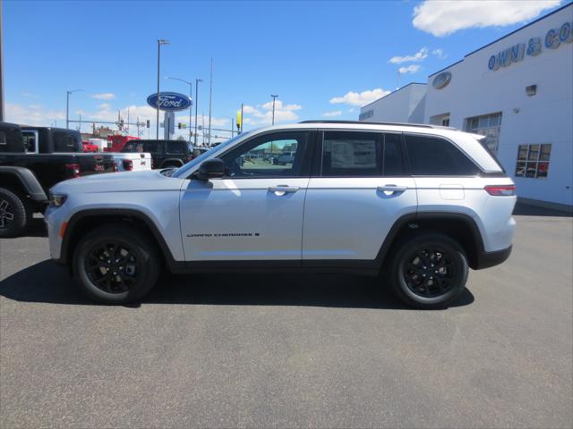 2026 Jeep Grand Cherokee GRAND CHEROKEE LAREDO ALTITUDE 4X4