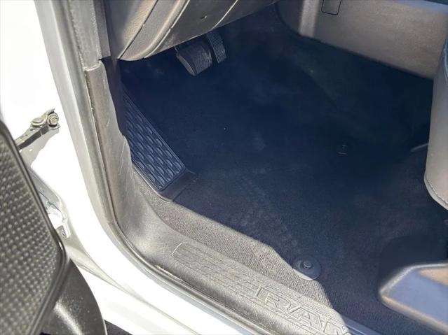 2025 Ram 1500 Big Horn Crew Cab 4x4 5'7" Box