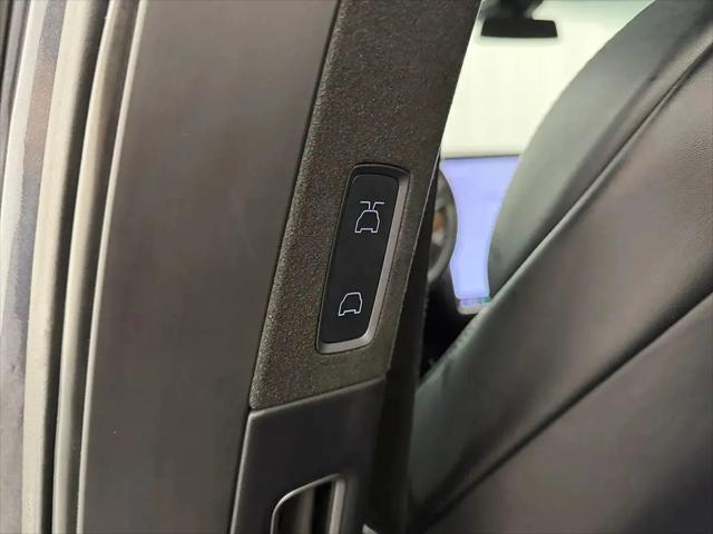 2019 Tesla Model X Standard Range