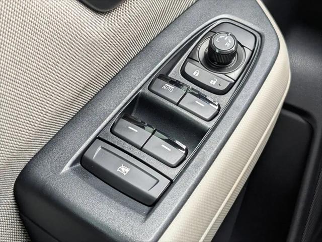 2025 Subaru Forester Base