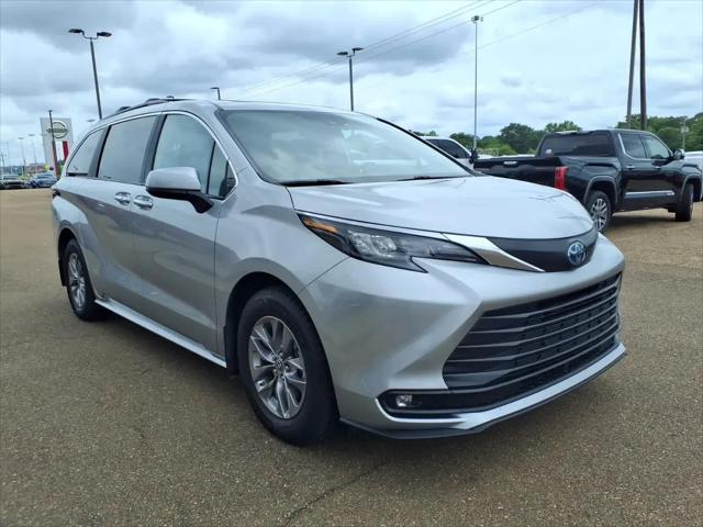 2025 Toyota Sienna XLE