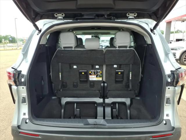 2025 Toyota Sienna XLE