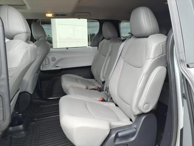 2025 Toyota Sienna XLE