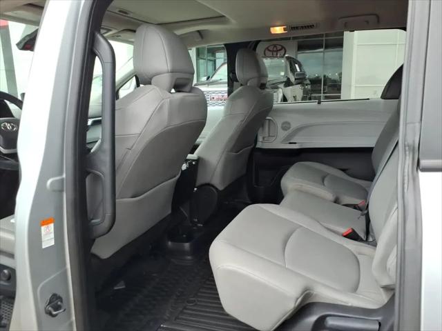 2025 Toyota Sienna XLE