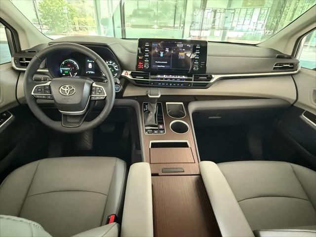 2023 Toyota Sienna XLE