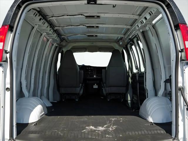 2026 Chevrolet Express Cargo Van 2500 Regular Wheelbase, WT, RWD