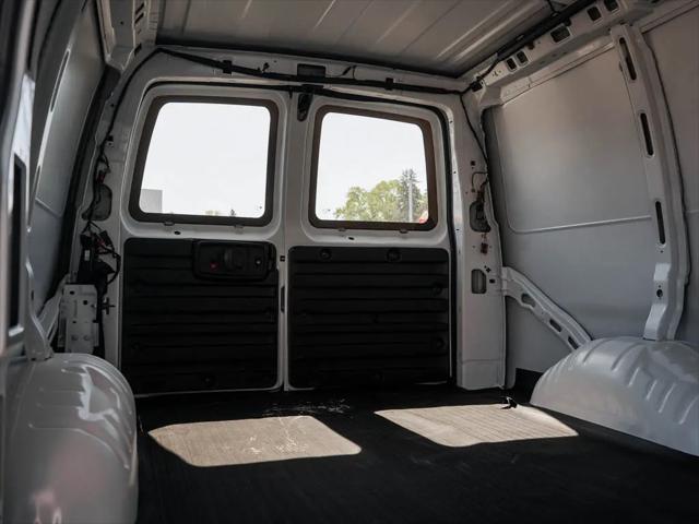 2026 Chevrolet Express Cargo Van 2500 Regular Wheelbase, WT, RWD