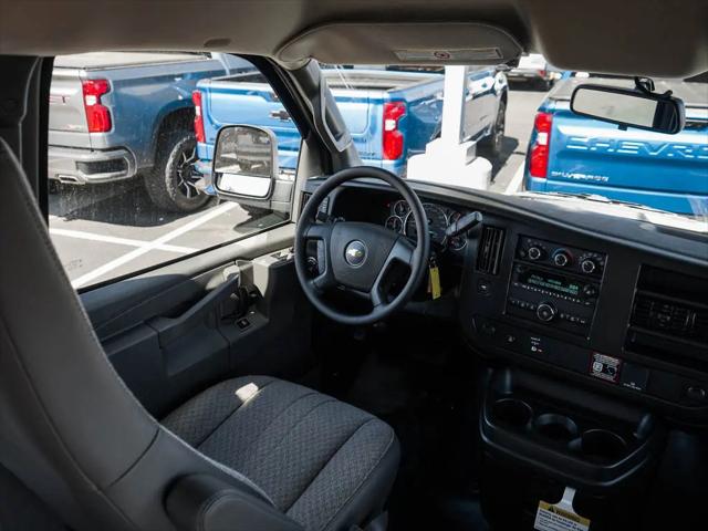 2026 Chevrolet Express Cargo Van 2500 Regular Wheelbase, WT, RWD