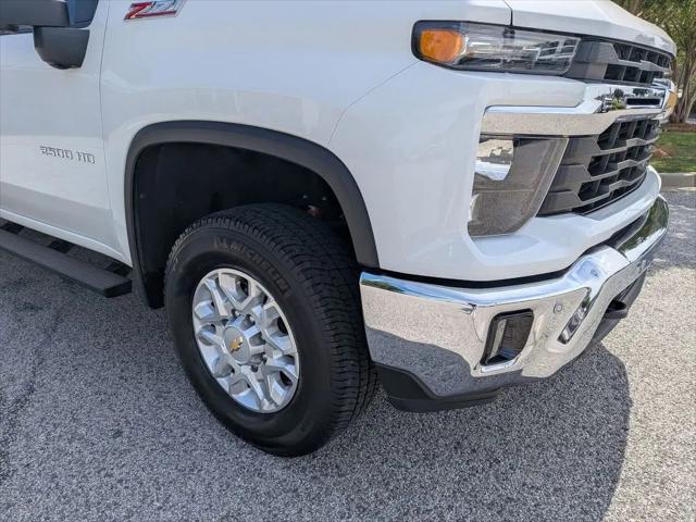 2025 Chevrolet Silverado 2500HD 4WD Crew Cab Standard Bed LT