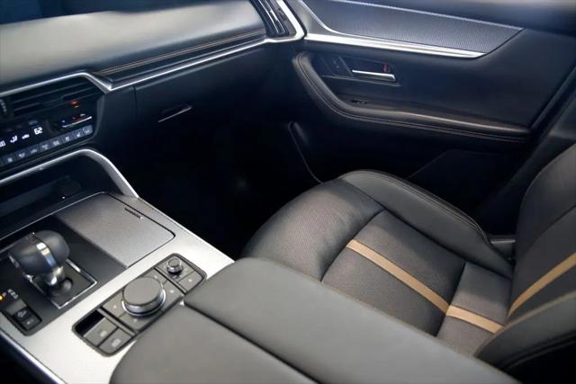 2024 Mazda X-90 Premium Plus