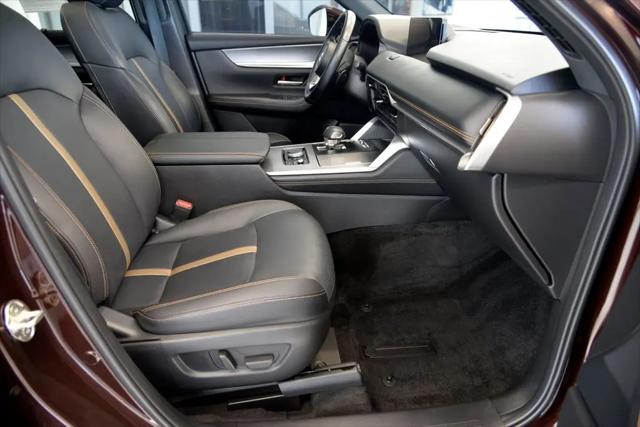 2024 Mazda X-90 Premium Plus