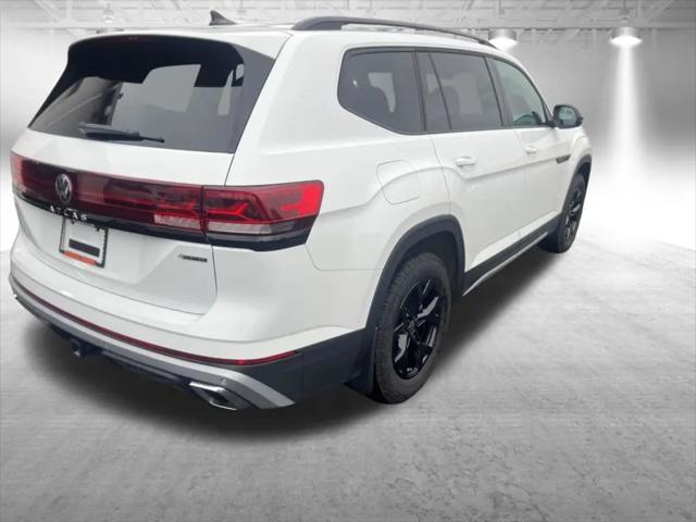 2024 Volkswagen Atlas 2.0T Peak Edition SE w/Technology
