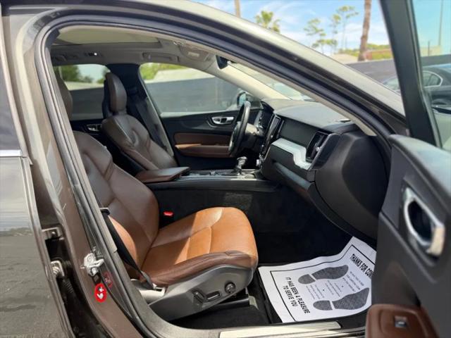 2018 Volvo XC60 T5 Momentum