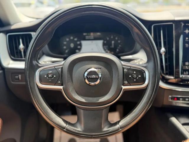 2018 Volvo XC60 T5 Momentum