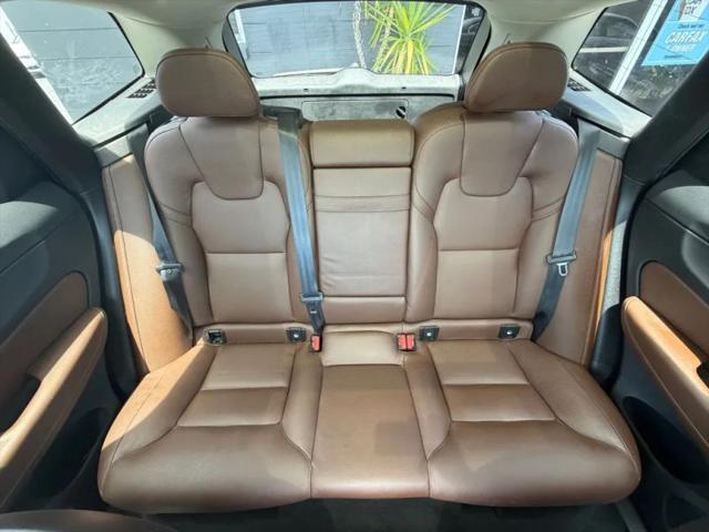 2018 Volvo XC60 T5 Momentum