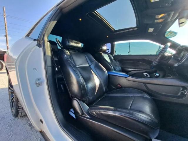 2016 Dodge Challenger SXT Plus